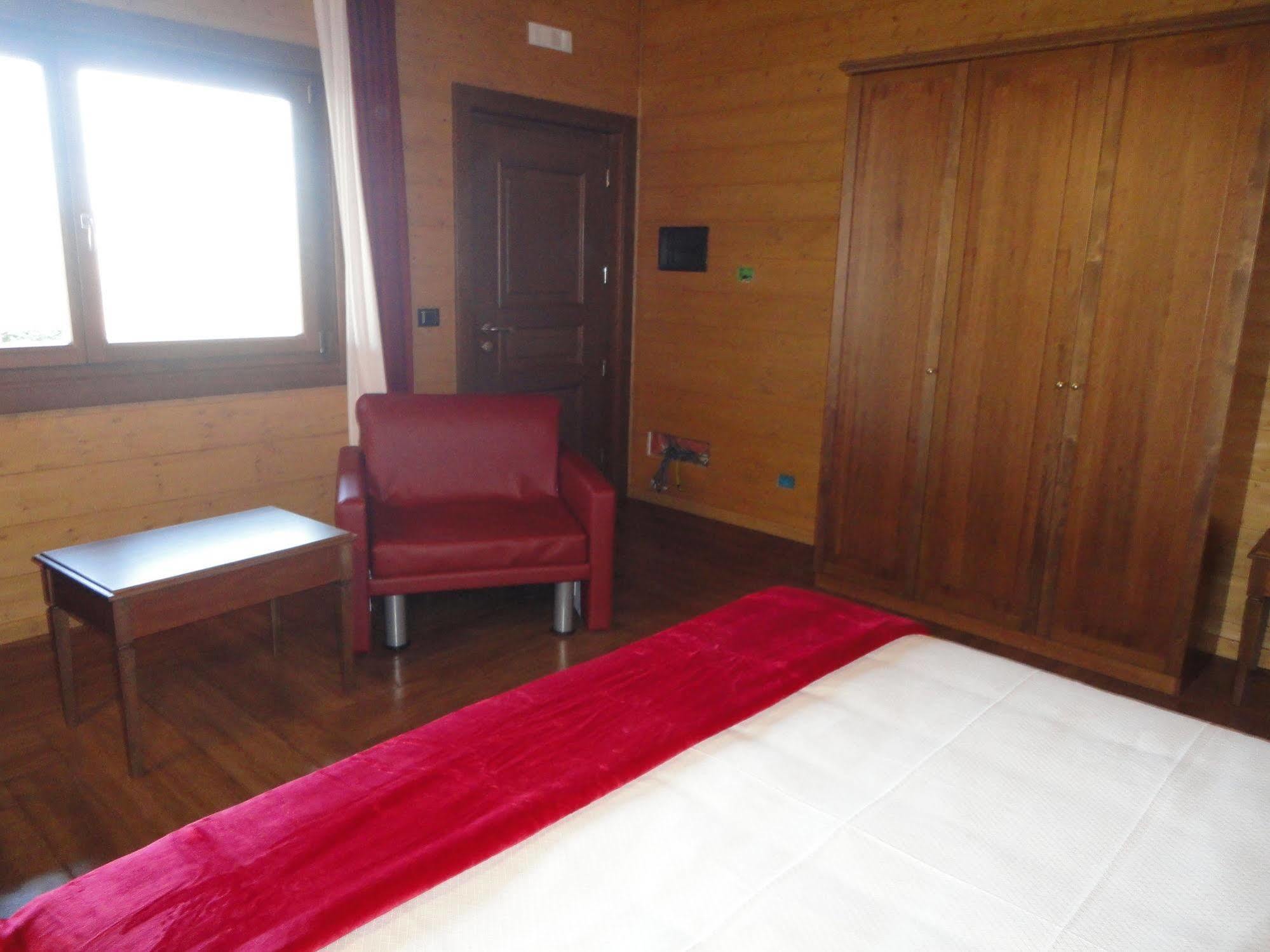 Agri-Hotel Da Marianna Resort & Spa Santa Domenica Vittoria Luaran gambar