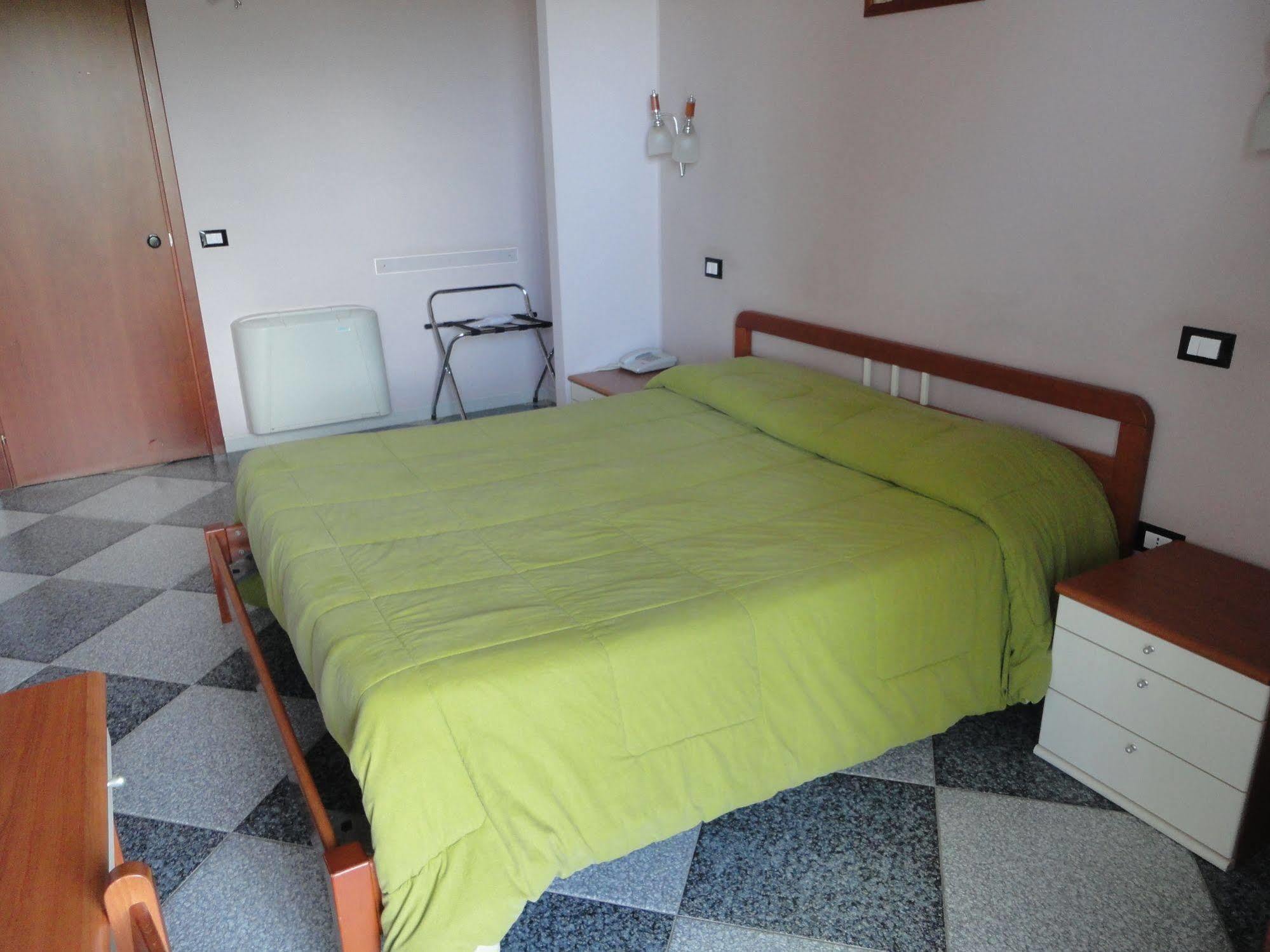 Agri-Hotel Da Marianna Resort & Spa Santa Domenica Vittoria Luaran gambar